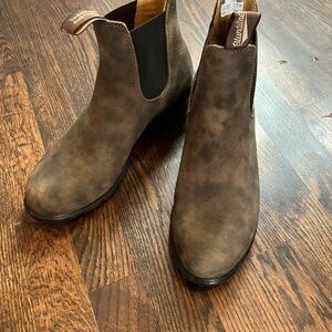 Blundstone Women's Distressed Brown Ankle Boots